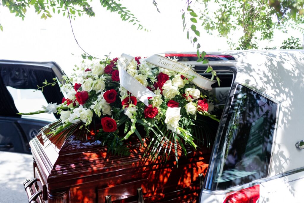 Understanding the top benefits of hiring funeral directors